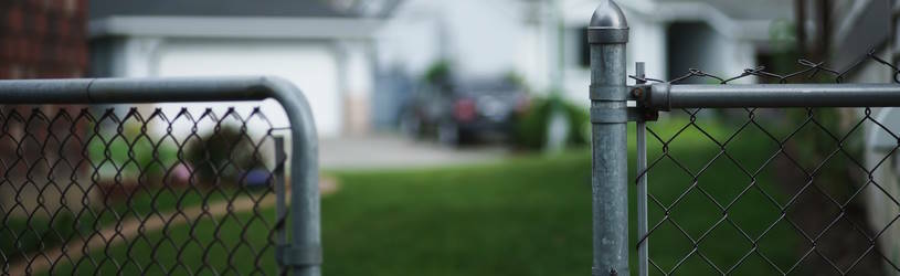 Nachbar spioniert mich aus.