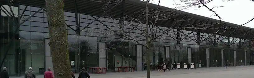 Bochumer Gebäude vom Privatdetektiv fotografiert