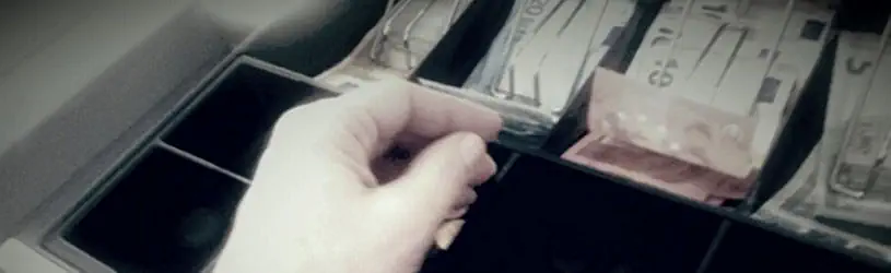 Diebstahl Mitarbeiter - Diebstahl aus der Kasse