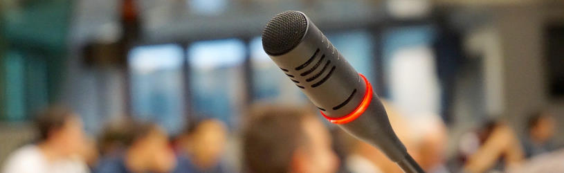 Szene aus Konferenz beim Konferenzschutz vor Lauschangriff.