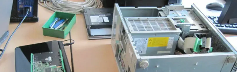 Unsere Detektei bei der Ausführung einer Lauschabwehr.