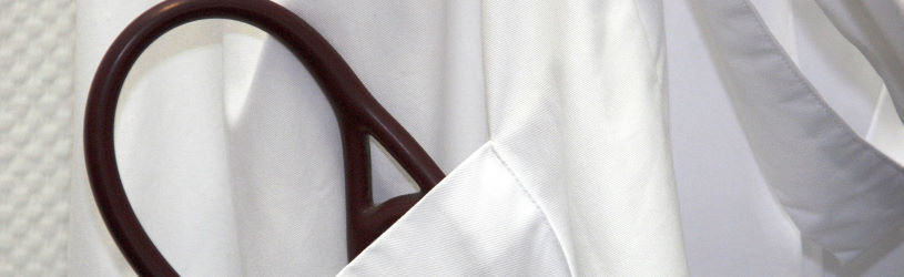 Mitarbeiter meldet sich immer wieder krank – was tun?