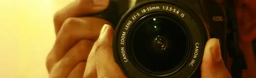 Privatermittler mit Kamera im Einsatz