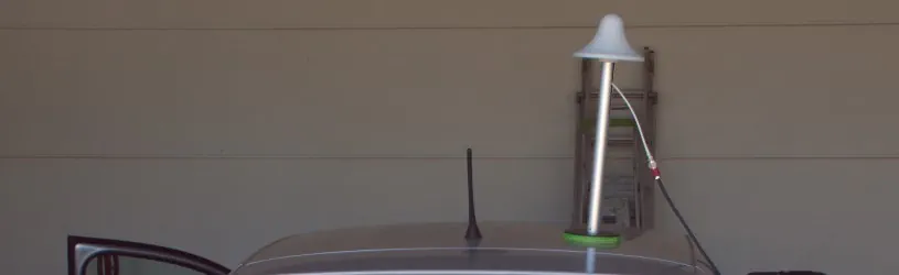 Lauschabwehrspezialisten suchen nach GPS Sendern