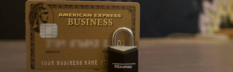 Teilen Sie Menschen die Sie nur über das Internet kennen nie sensible Informationen mit.