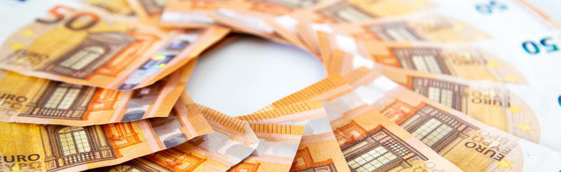 US Soldat will Haus kaufen und schickt dafür eine angebliche Geldbox um sein Opfer damit zu betrügen.