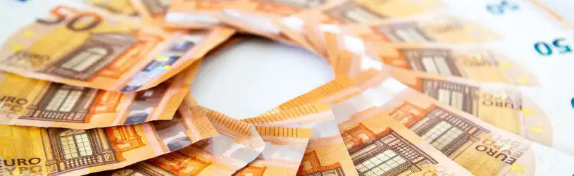 US Soldat will Haus kaufen und schickt dafür eine angebliche Geldbox um sein Opfer damit zu betrügen.