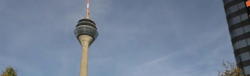 Spezialisten für die Lauschabwehr spüren Wanzen in Düsseldorf auf. Wanzensuche im Umkreis des Fernsehturms in Düsseldorf.